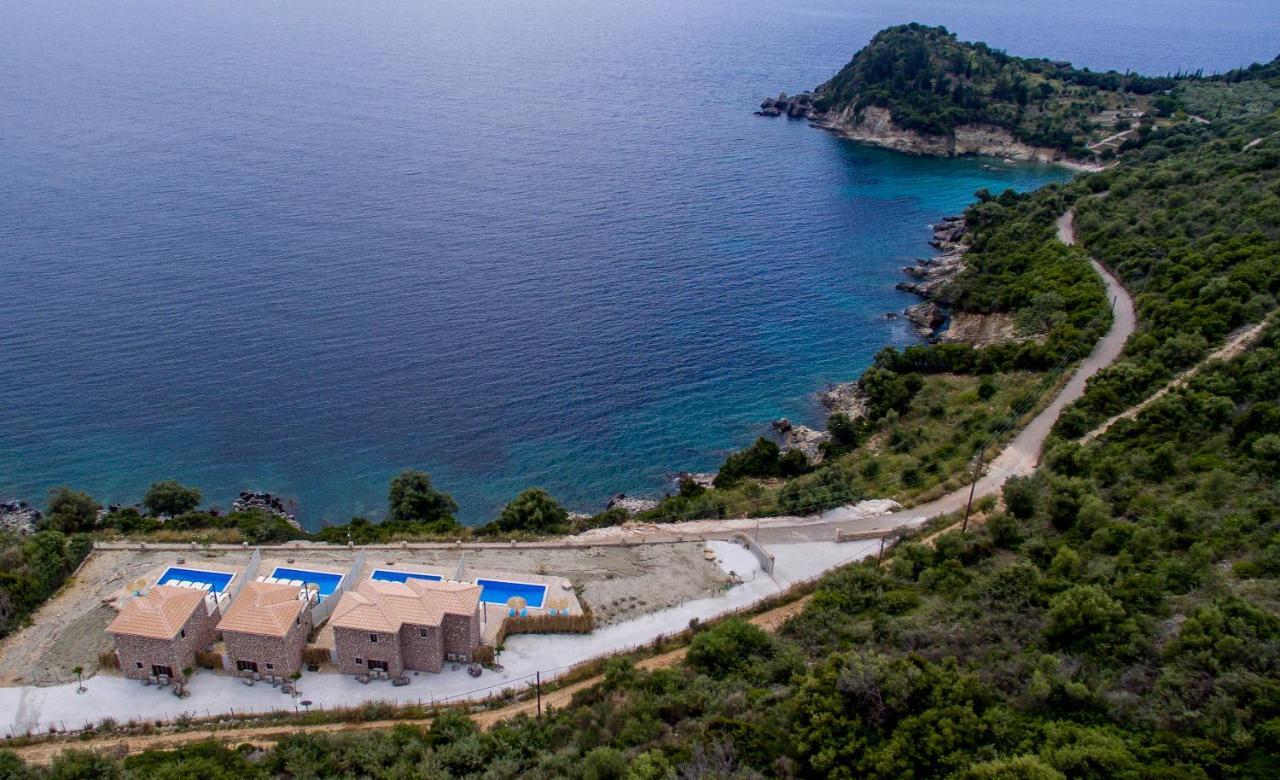 Amousso Beach Villas Marantochori Luaran gambar