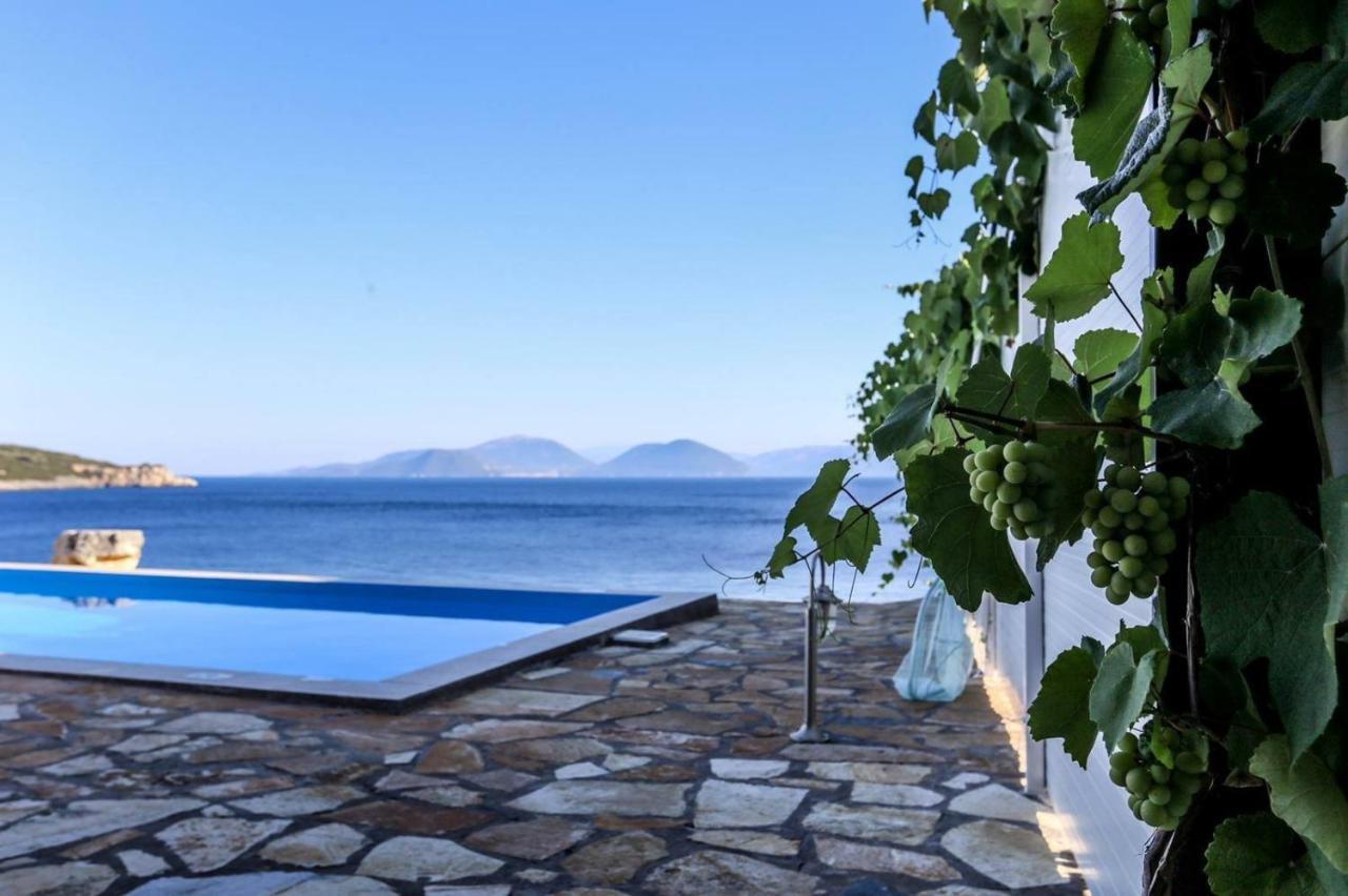 Amousso Beach Villas Marantochori Luaran gambar